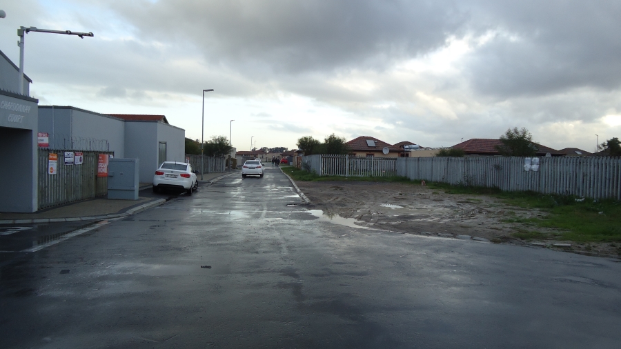 2 Bedroom Property for Sale in Stratford Green Western Cape